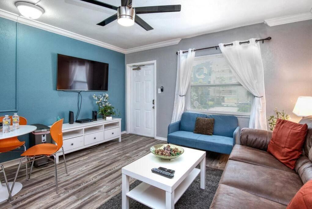 Sunset Beach Suites Of Madeira Beach! Pet Friendly Summer Getaway! Steps To Beach! - Suite 10 St. Pete Beach Exterior foto