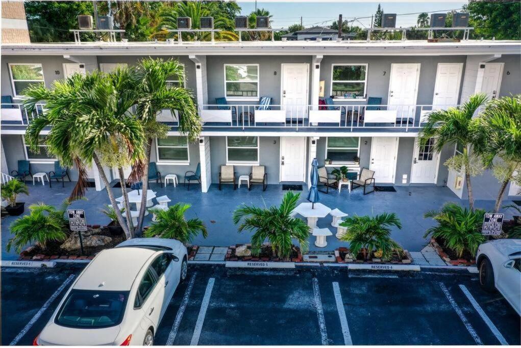 Sunset Beach Suites Of Madeira Beach! Pet Friendly Summer Getaway! Steps To Beach! - Suite 10 St. Pete Beach Exterior foto